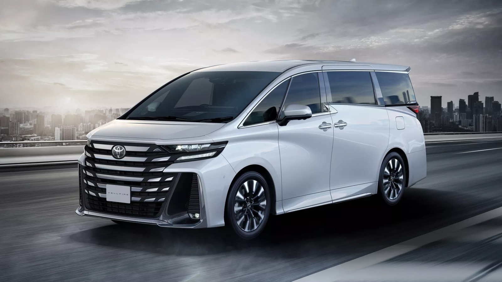 Tháng 11 và loạt ô tô mới sắp ra mắt khách Việt, Toyota có luôn cả ‘chuyên cơ’