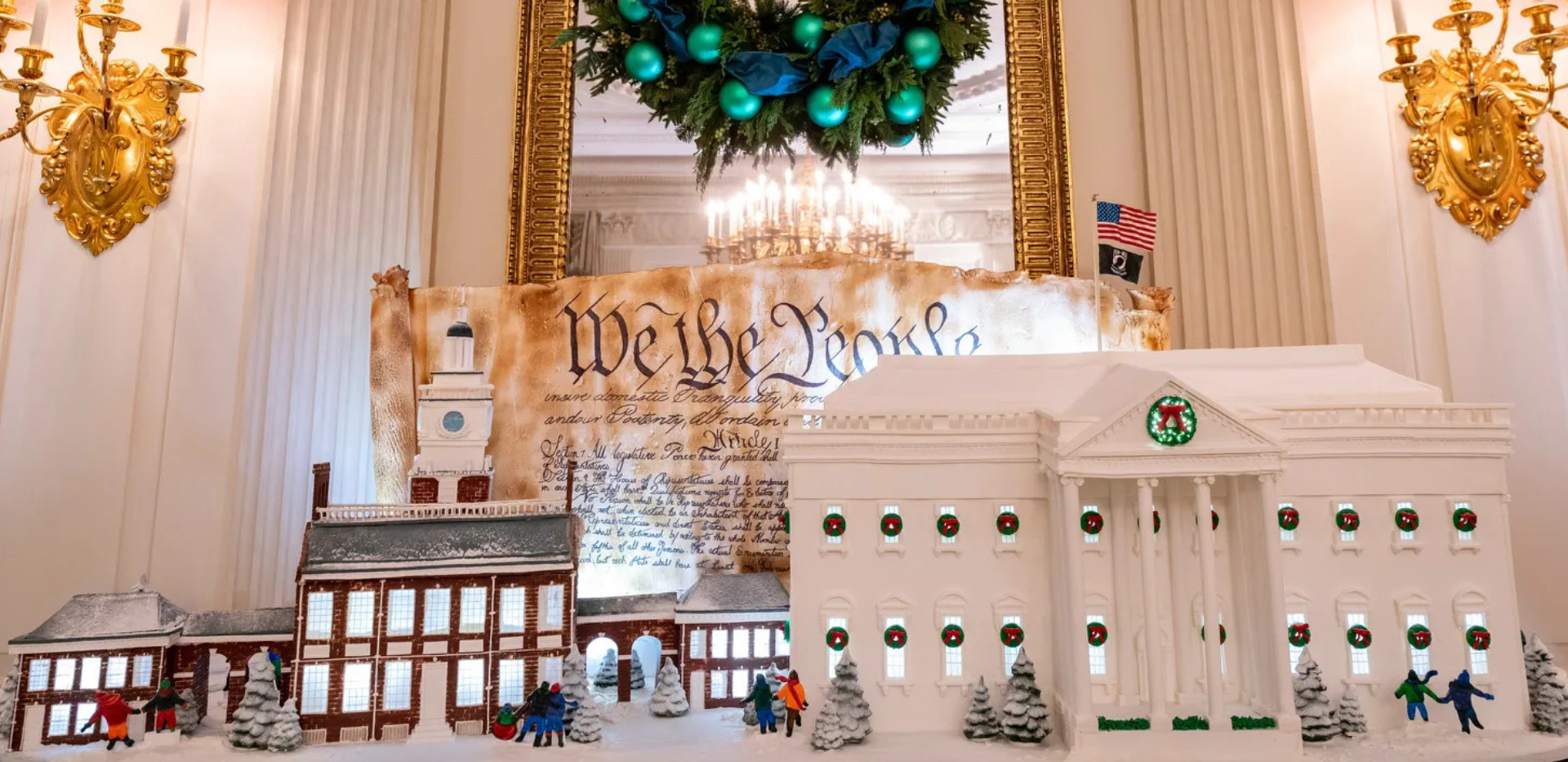 Đón khách dịp Giáng sinh, bên trong Nhà Trắng có gì?