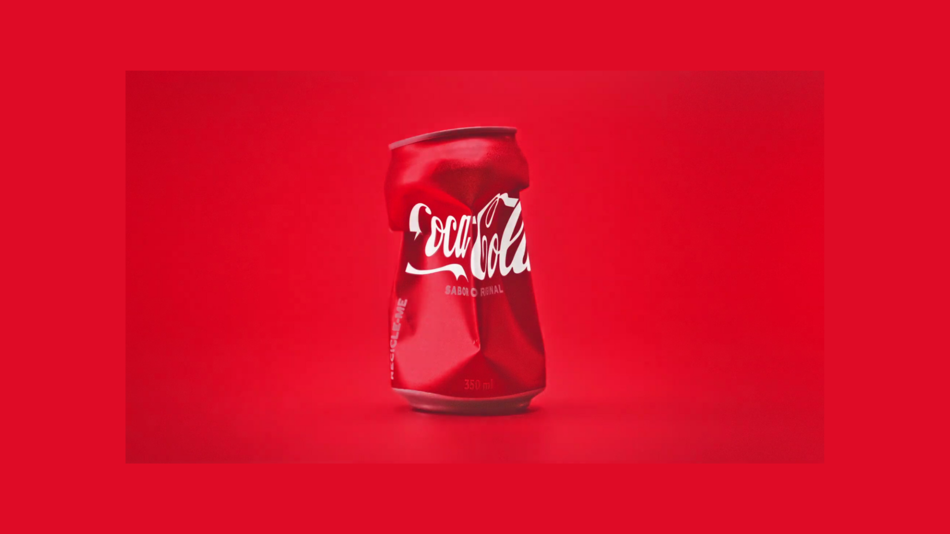 Coca-Cola chơi lớn: Tự làm méo logo để truyền tải thông điệp ý nghĩa