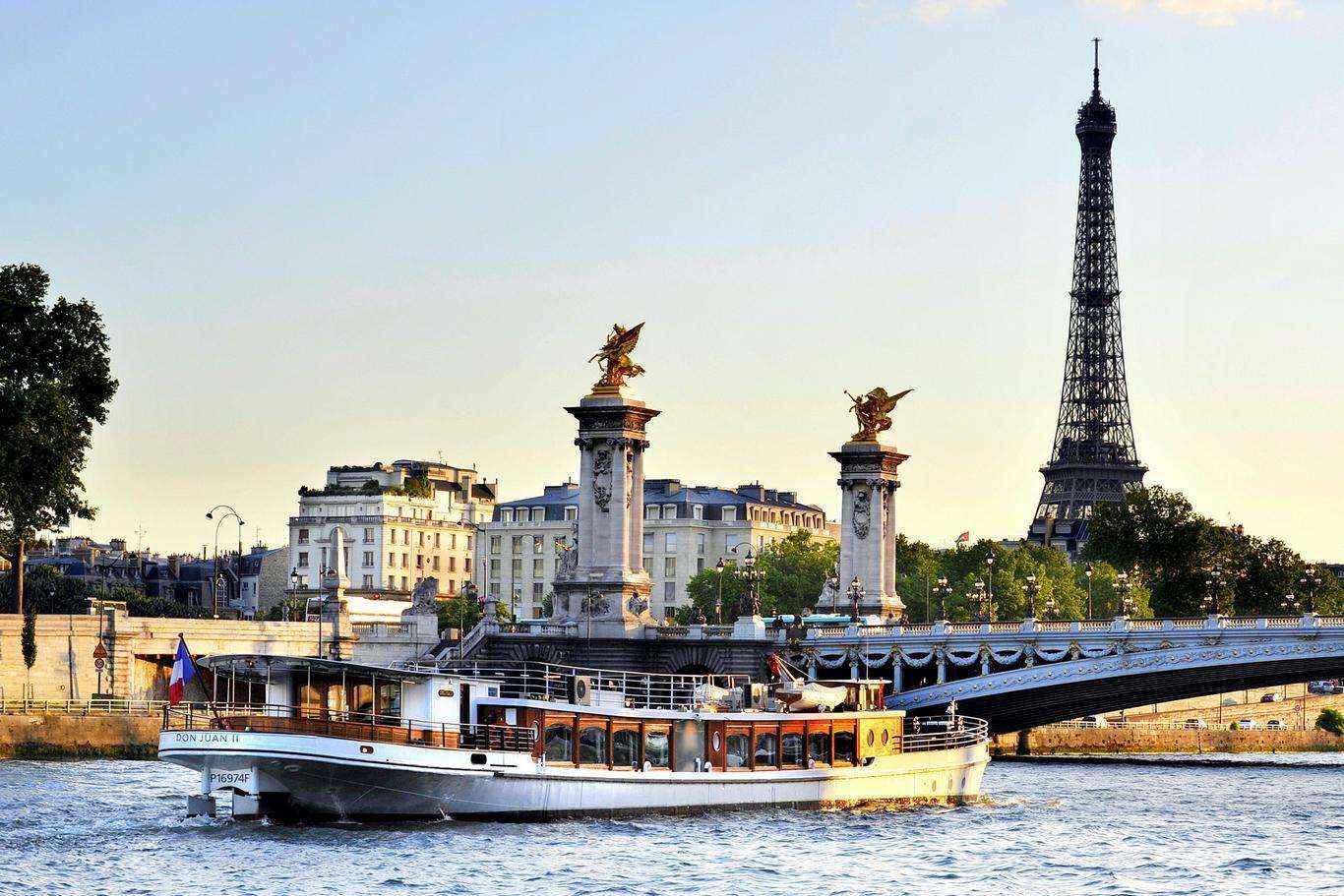 20140519105851-don-juan-seine-river-dinner-cruise