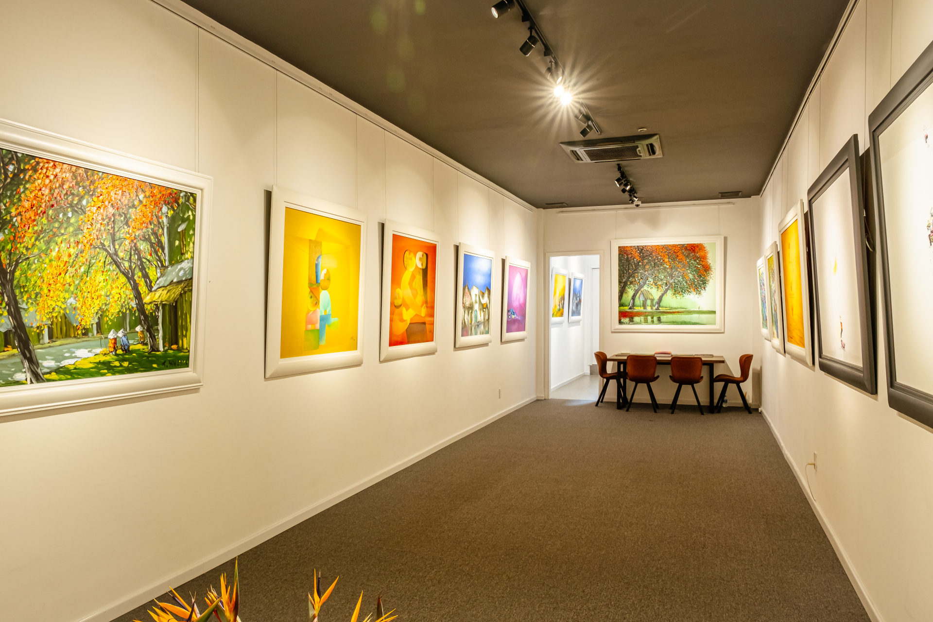 Green Palm Gallery 2