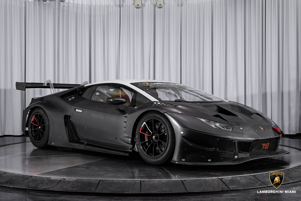 Lamborghini_Huracan_GT3_EVO1_1