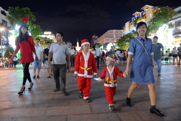 Noel tại phố đi bộ Nguyễn Huệ tiepthigiadinh