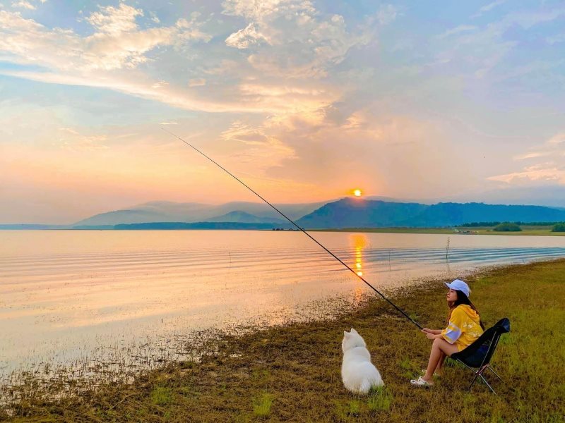 Hồ Dầu Tiếng 