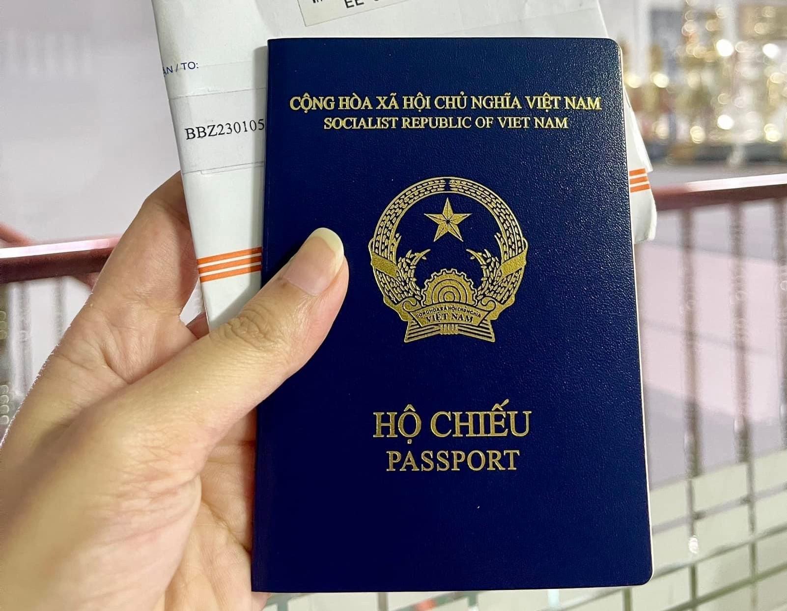 hộ chiếu gắn chíp