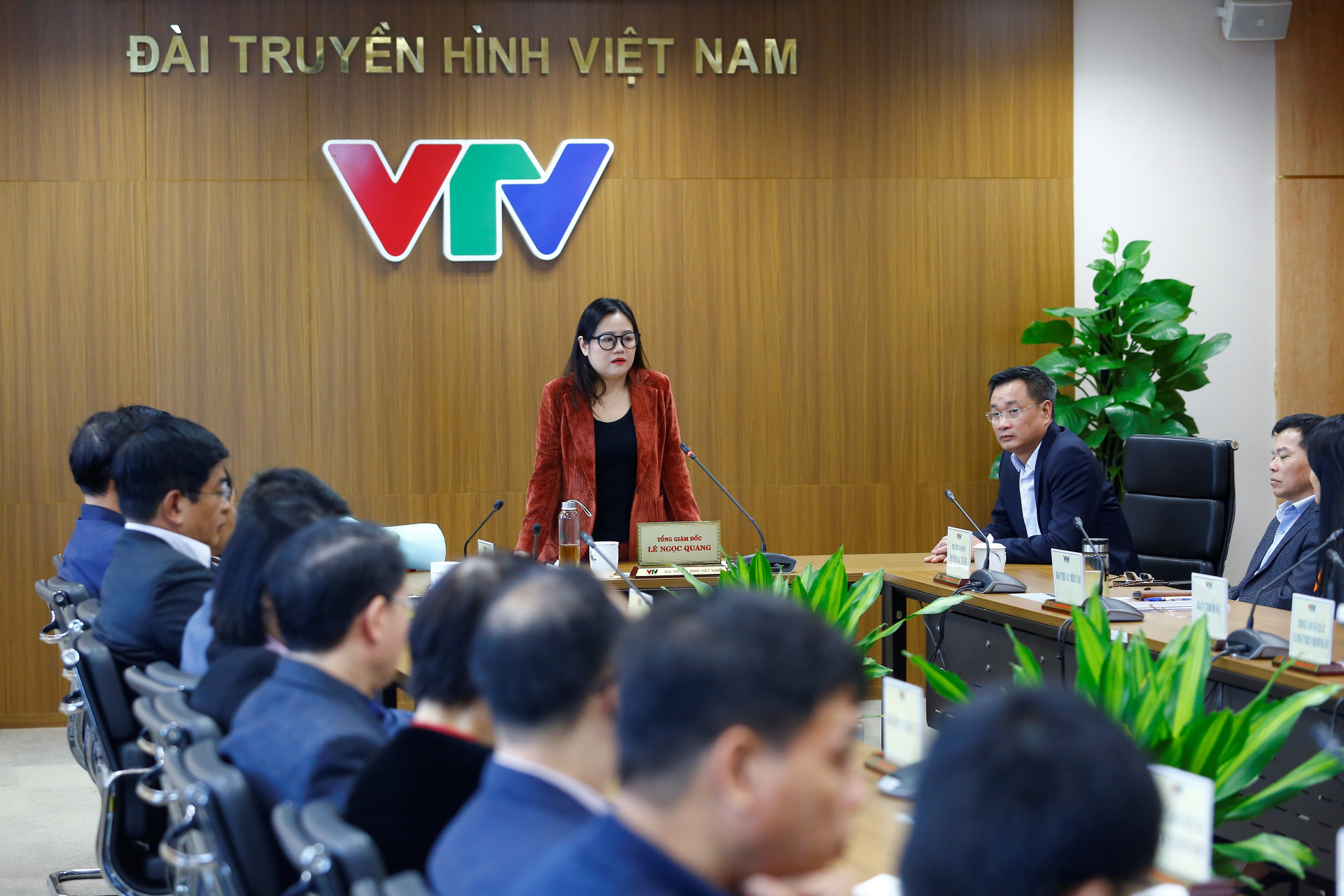 Bà Vũ Thanh Thủy - Tổng Biên tập Thời báo VTV - phát biểu tại lễ công bố