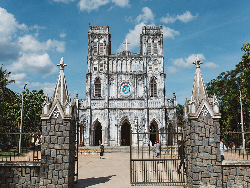 Nhà thờ Mằng Lăng - Danh lam thắng cảnh Phú Yên đẹp