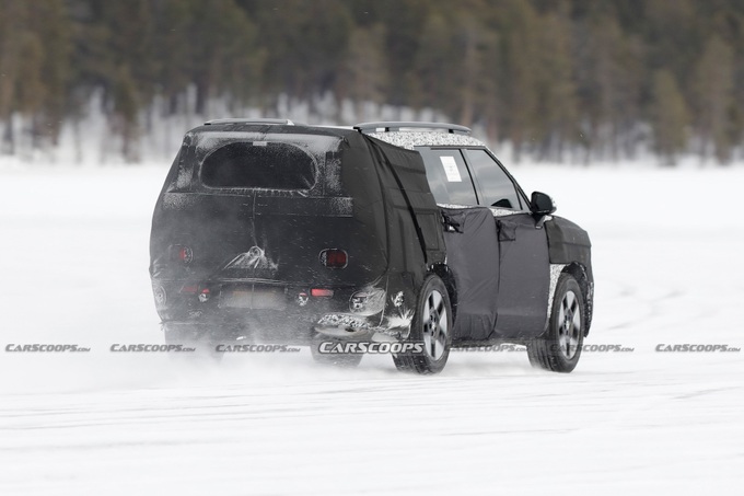 Hyundai Santa Fe 2025 tái xuất, xác nhận kiểu dáng giống Land Rover - 6
