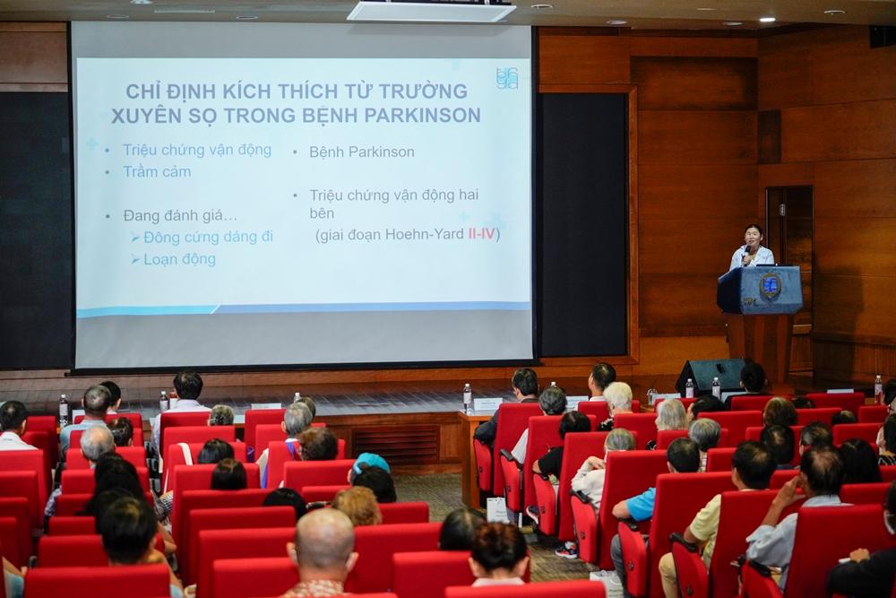 Người tham dự đã được các Bác sĩ thông tin về các tiến bộ trong điều trị Parkinson hiện nay trên thế giới và tại BV ĐHYD TPHCM