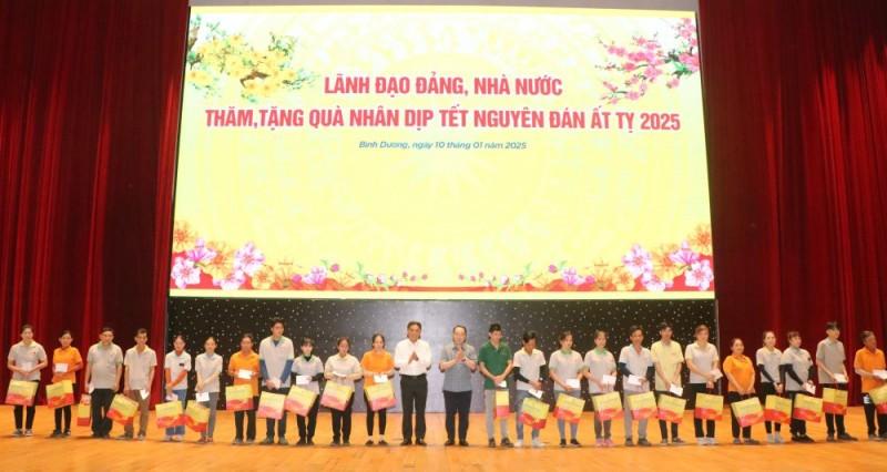 Binh-Duong-danh-hon-255-ty-dong-ho-tro-Tet