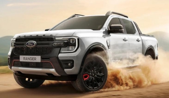 Xe bán tải Ford Ranger được ưu đãi lớn dễ hút khách hơn Mitsubishi Triton